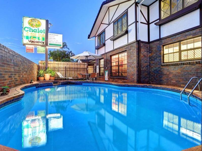 Chalet Motor Inn Бандаберг Экстерьер фото
